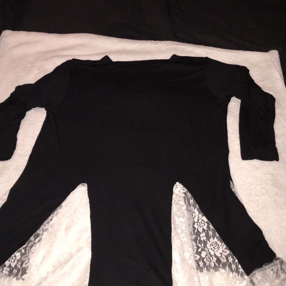 Light fall shirts with bordered lace